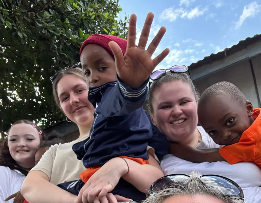 Dunoon Grammar School students helping local communities through an IVHQ teaching project abroad.