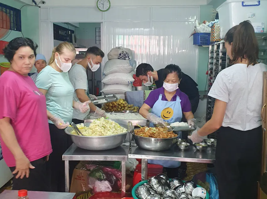 East Coast College students helping the community through an IVHQ soup kitchen project.