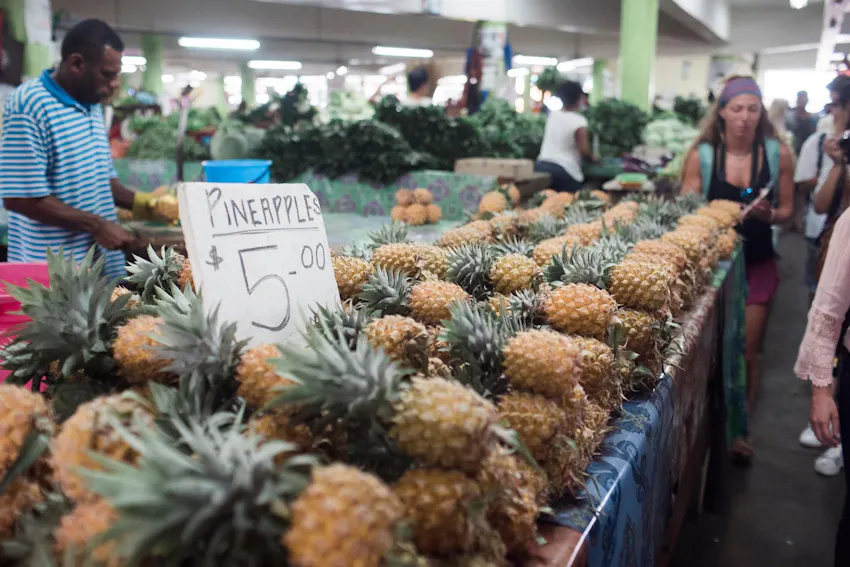 Eat like a local in Fiji with IVHQ