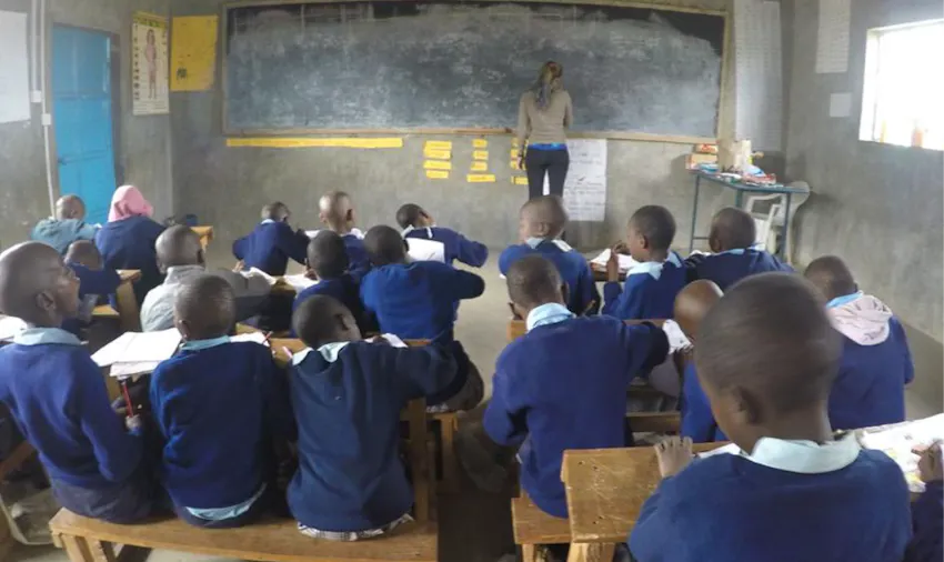 IVHQer Volunteer of the Year volunteering in the classroom in Kenya