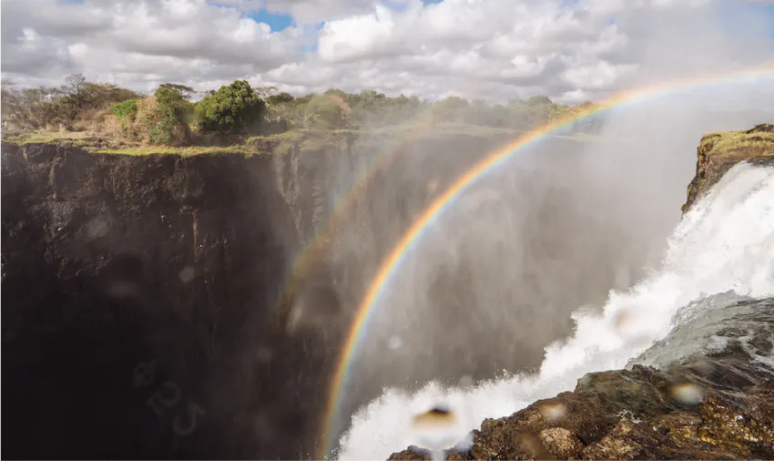Volunteer in Victoria Falls with IVHQ