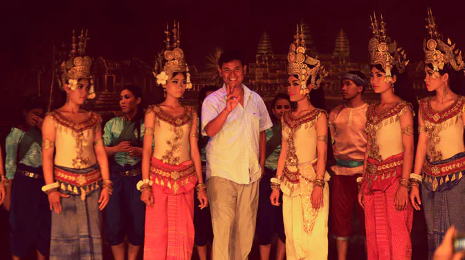 fundraising ideas volunteer abroad fashion show