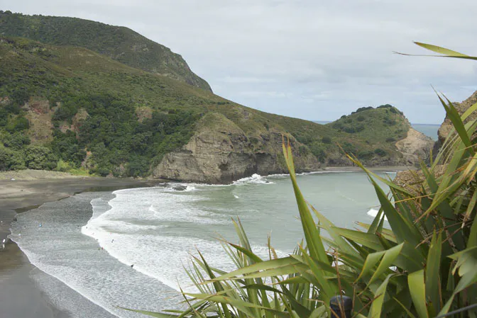 Visit Piha Beach in New Zealand with IVHQ