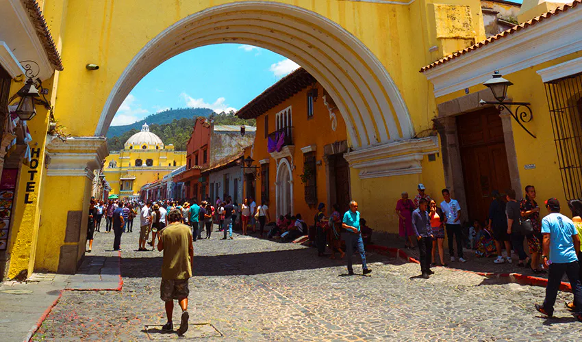 Experience the culture and people of Guatemala on your winter break with IVHQ