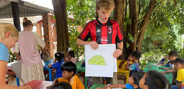 Volunteer on the Teaching English project in Cambodia with IVHQ