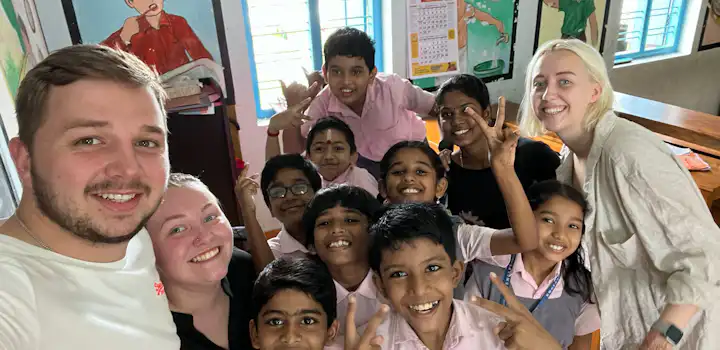 Volunteers on the Teaching project in Kerala, India with IVHQ