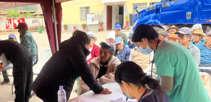 Volunteer on the Medical Campaign project in Cusco with IVHQ