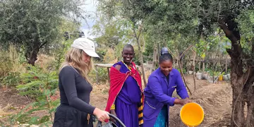 Volunteer on the Maasai Cultural Immersion Volunteer Project in Tanzania with IVHQ